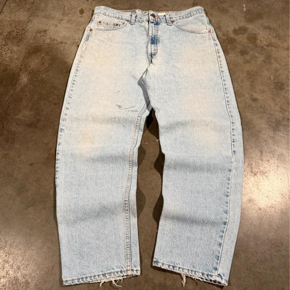 Vintage Levis 550 Jeans Mens 34x30 Light Wash Relaxed Tapered Made in USA 90s